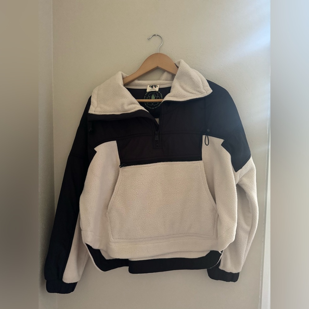 NWOT Free People movement pullover fleece